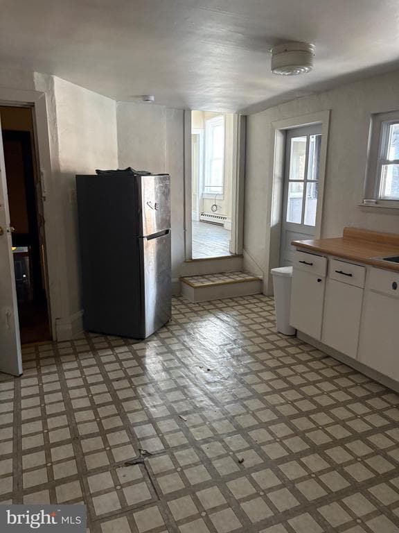 Building Photo - 151 W Airy St