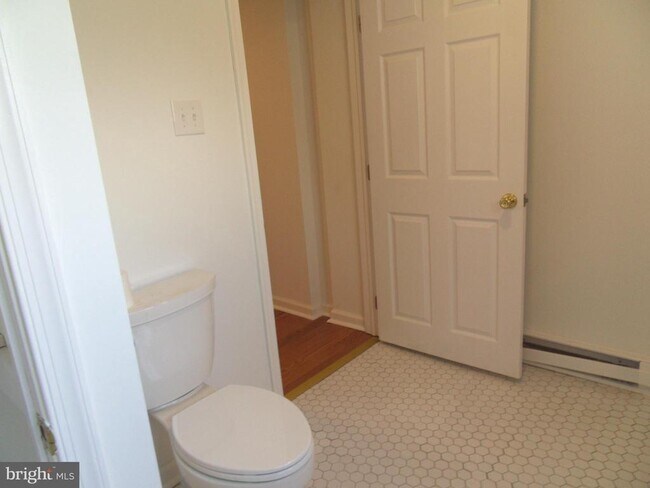 Building Photo - 160 Cotton St