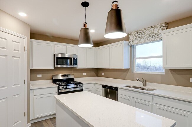 Building Photo - 518 Carter Ave