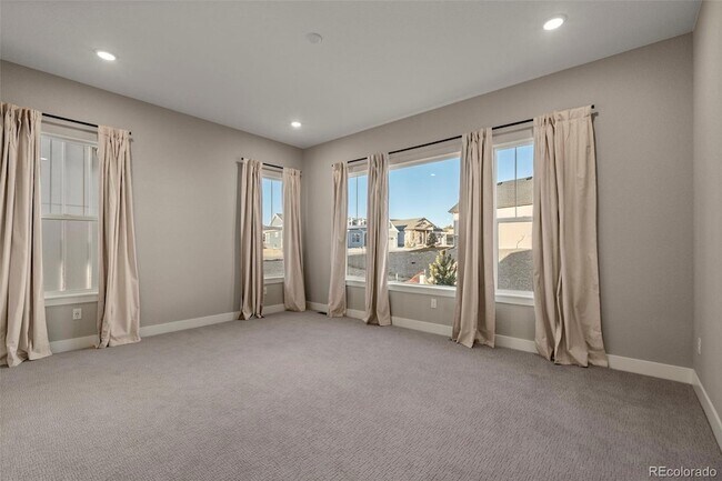 Building Photo - 16349 Bassett Ml Wy