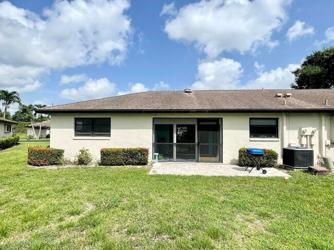 Building Photo - 4961 Dovewood Rd