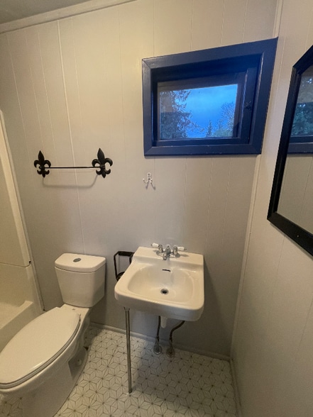 Building Photo - 14847 Montana Hwy 35