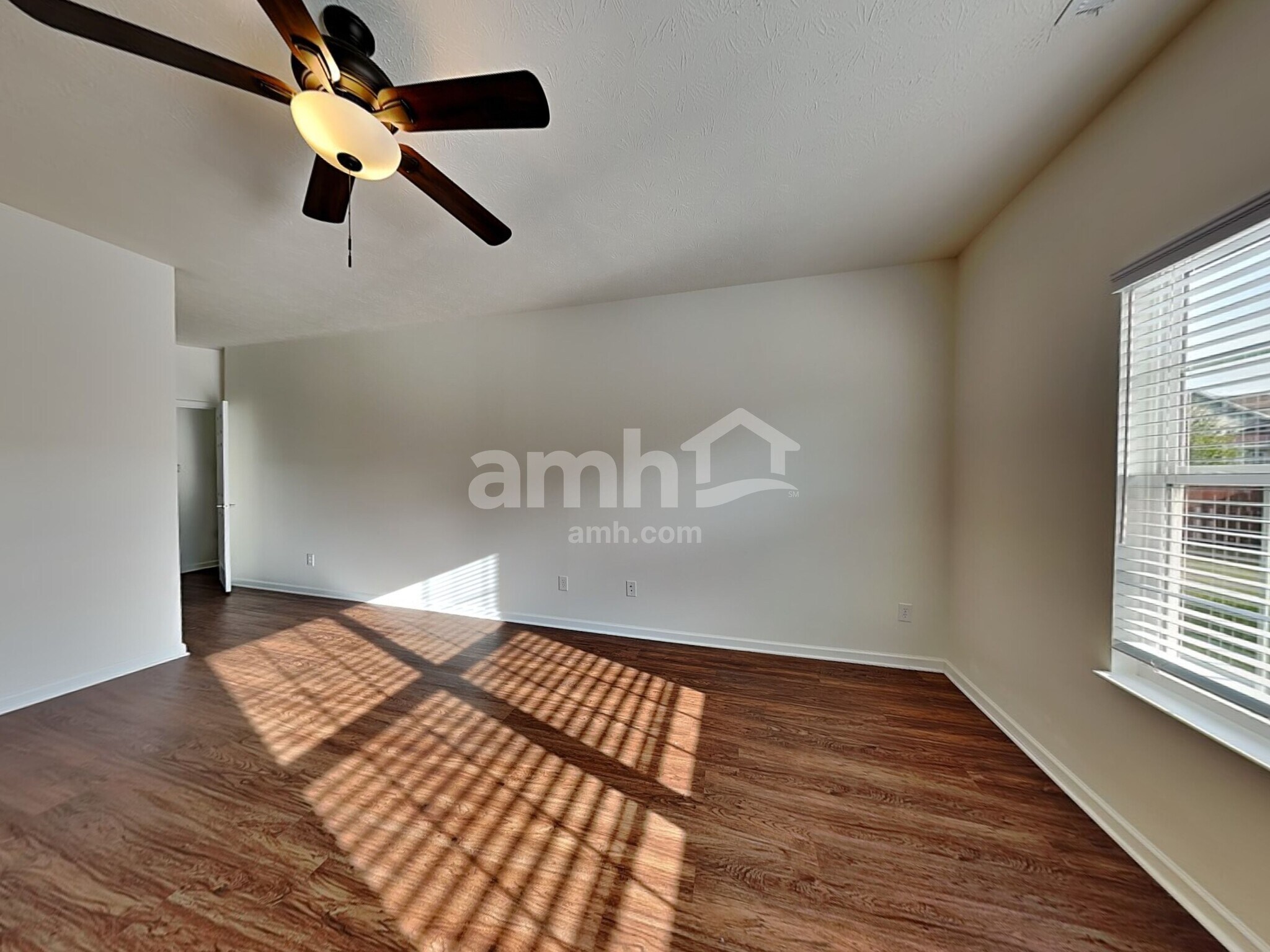 Building Photo - 635 Prospector Dr