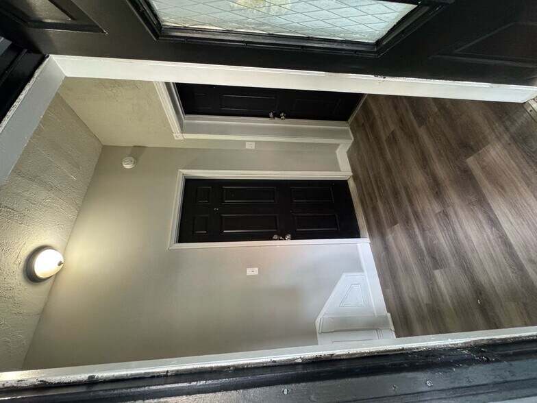 Building Photo - 241 N 4th St