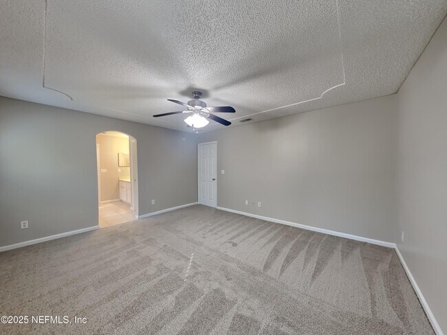 Building Photo - 938 Cherry Point Way