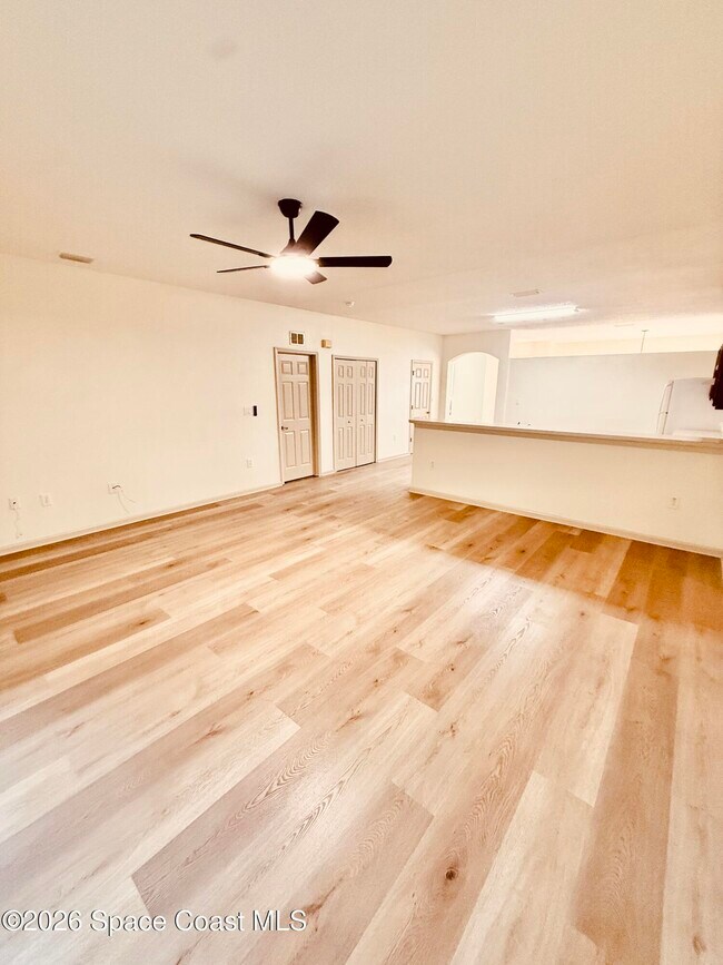 Building Photo - 3206 Tarpon Ave SE