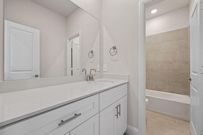 Building Photo - 10643 Downy Cup Dr