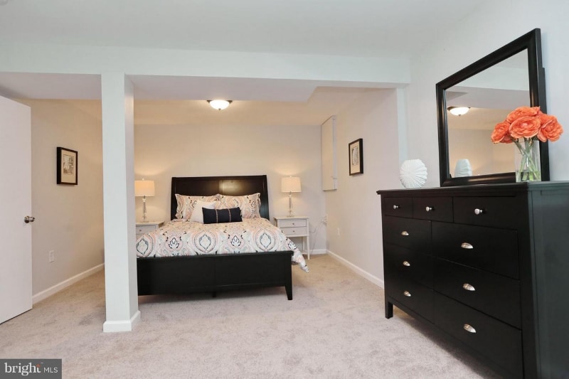 Building Photo - 2609 Dakota St