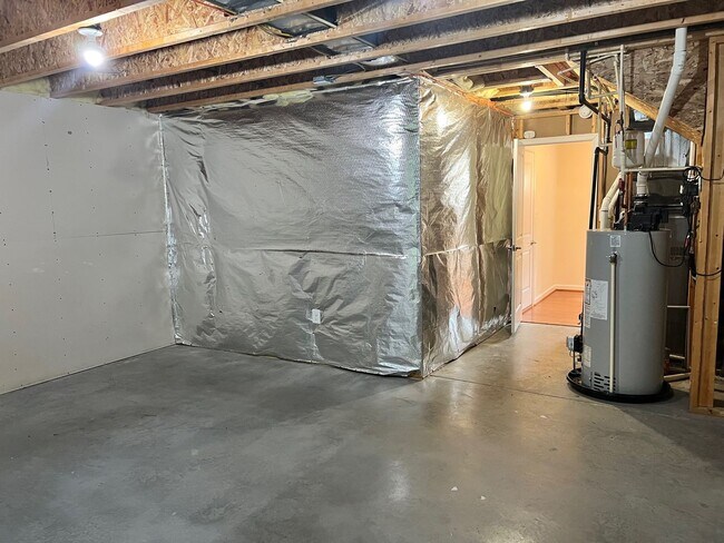 Building Photo - 2012 Elm Tree Ct
