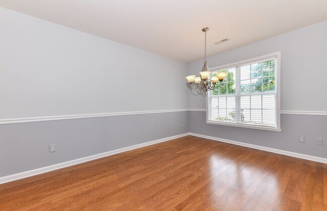 Building Photo - Nice and clean townhome in Colfax