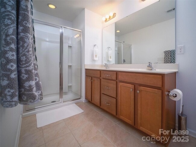 Building Photo - 9547 Glenburn Ln