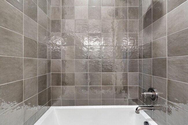 Building Photo - 98 S Carbon Rivet Ave