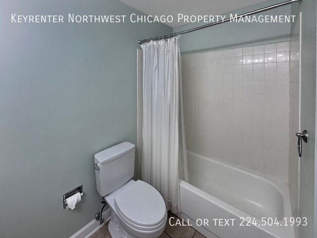 Building Photo - 33561 N Royal Oak Ln