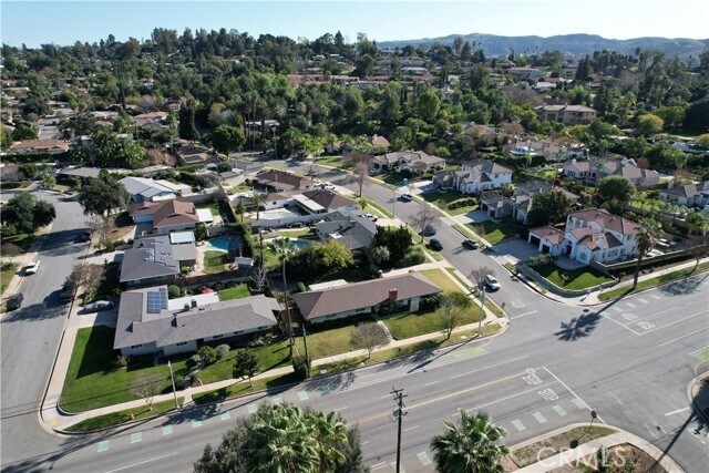 Building Photo - 1483 W Cypress Ave