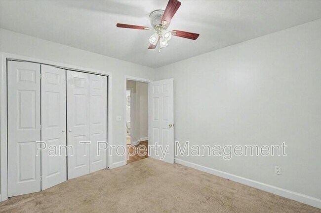 Building Photo - 2305 Spivey Ave