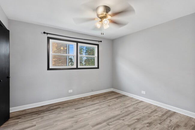 Building Photo - 55 W Ann St