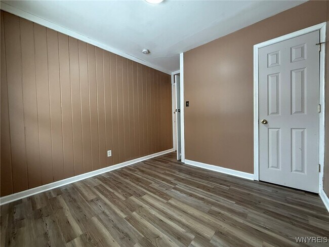 Building Photo - 52 Carol Ln