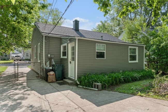 Building Photo - 3203 Goodrich St
