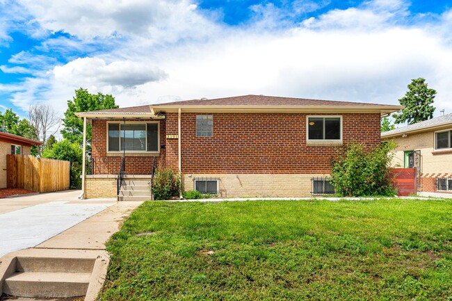 Primary Photo - 2BD/1BA Ranch in Denver!