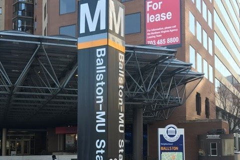 Building Photo - 1174 N Vermont St