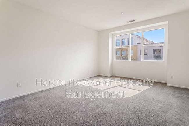 Building Photo - 1520 Santa Carolina Rd