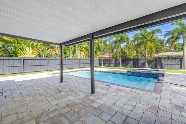 Building Photo - 4891 Venetian Blvd NE