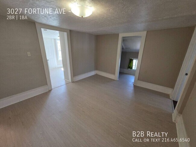 Building Photo - 3027 Fortune Ave