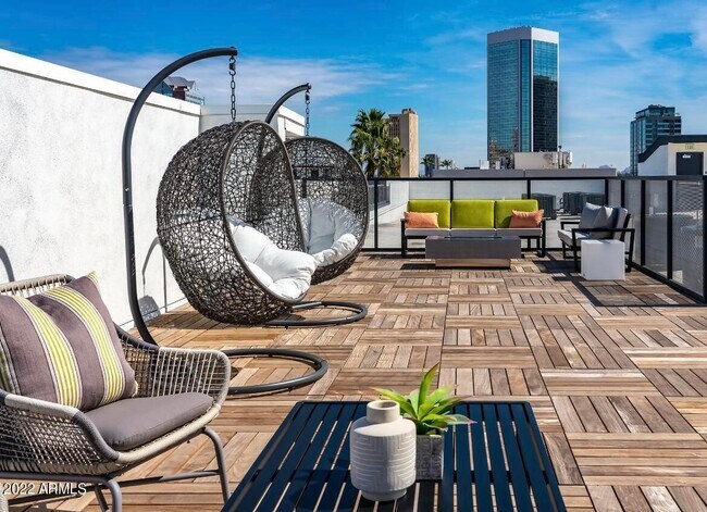 Building Photo - 425 W Osborn Rd