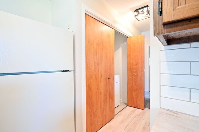 Building Photo - 272 WY-335