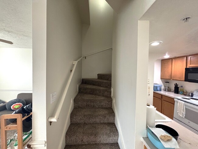 Building Photo - 112 W 1230 N