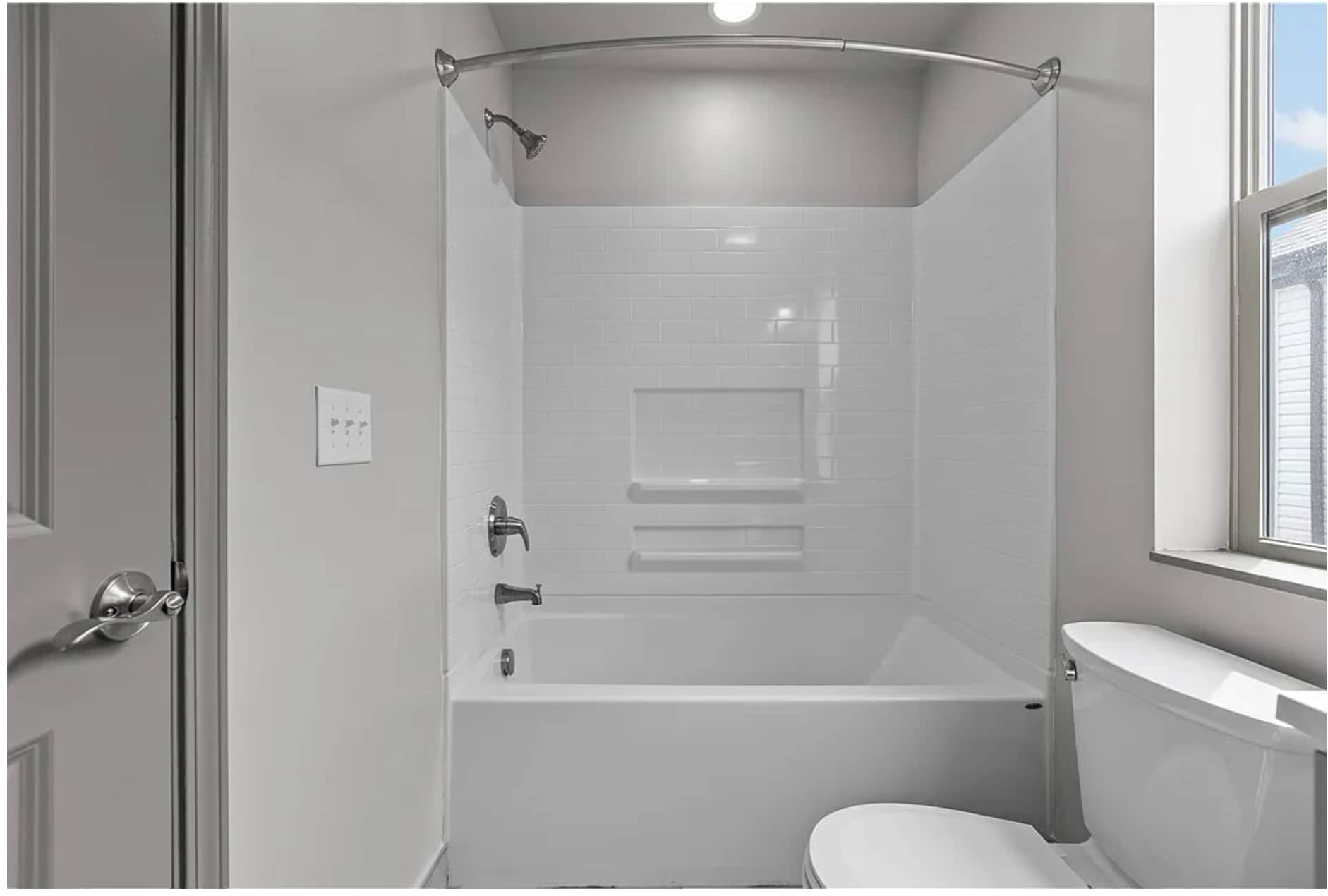 Building Photo - 22 Mayflower St