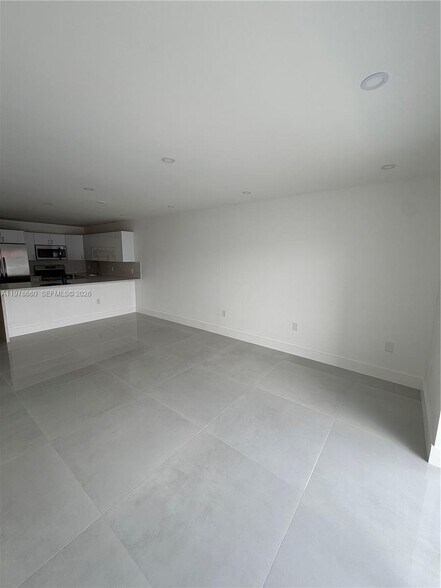 Building Photo - 6070 W 19th Ave