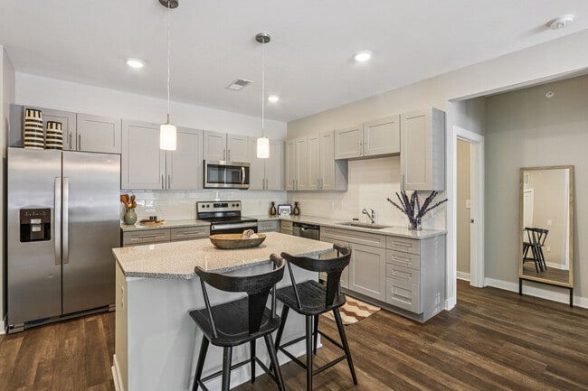 Building Photo - Founders Pointe Apartments