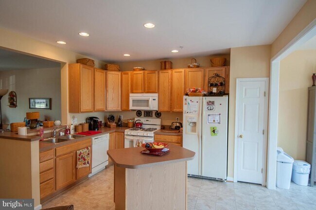 Building Photo - 5813 Whiterose Way