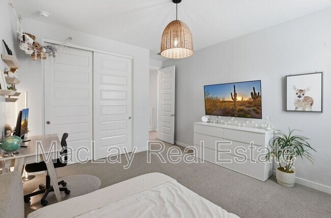 Building Photo - 1166 E Weatherby Way