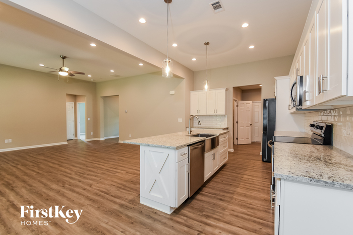 Building Photo - 38 Somersby Dr