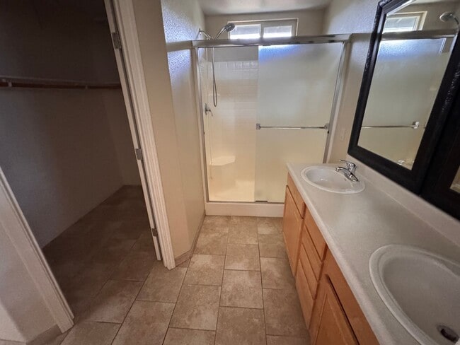 Building Photo - 10060 Eagles Landing Ct