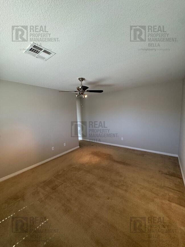 Building Photo - Spacious 4-Bedroom Menifee Home with Downs...