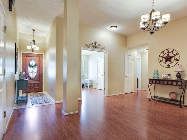 Building Photo - 1016 Mohican St