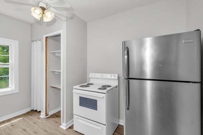 Building Photo - Cute 1 bedroom in Old Towne!