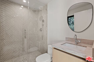 Building Photo - 428 Arnaz Dr