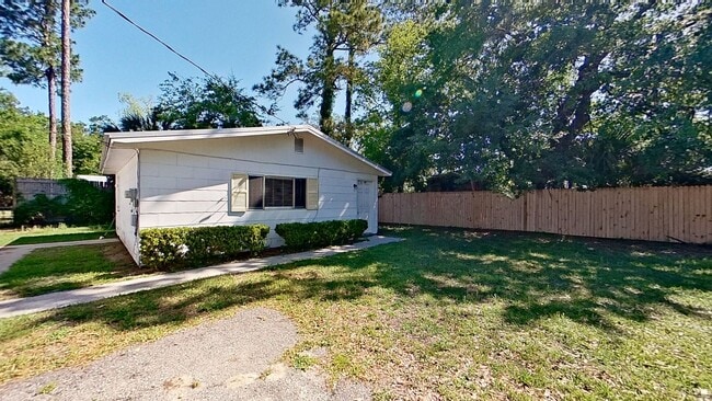 Building Photo - Act Fast! Charming 1BR Home – Pet Friendly & Move-In Ready