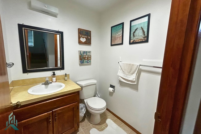 Building Photo - Witham Hill Townhome