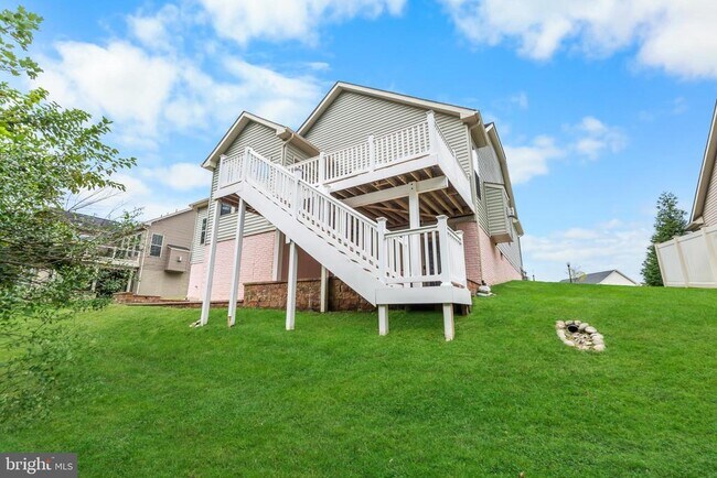 Building Photo - 7570 Arundel Woods Dr