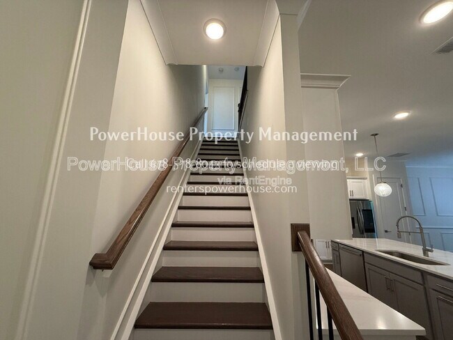 Building Photo - 1190 Harper Dr