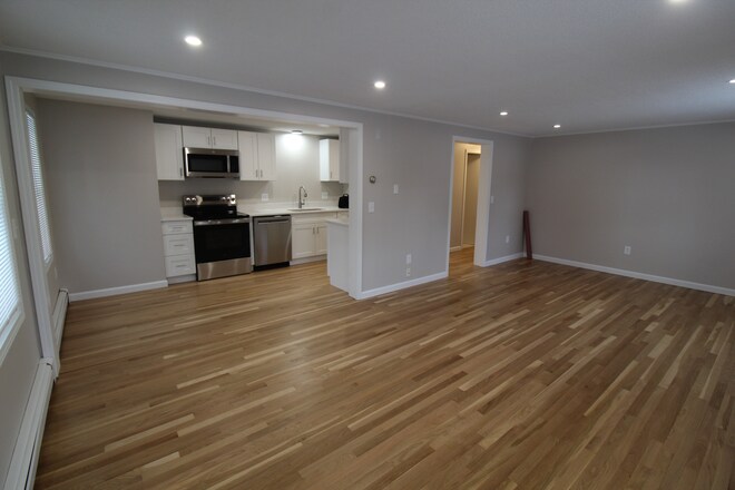 Building Photo - 63 Newton St