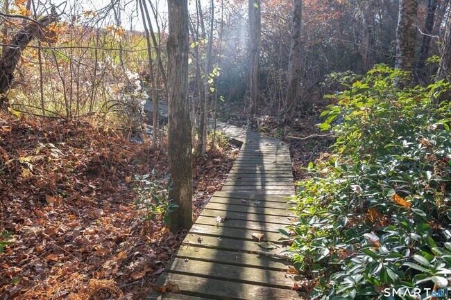 Building Photo - 12 Park Rd