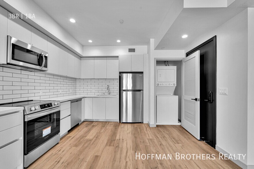 Building Photo - 1240 Magnolia Ave