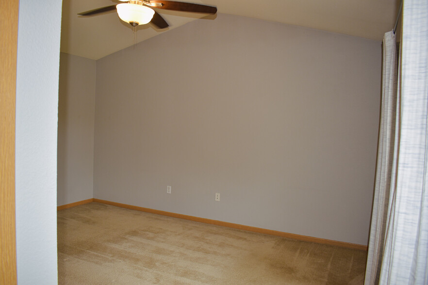 Master Bedroom - 6672 102nd St