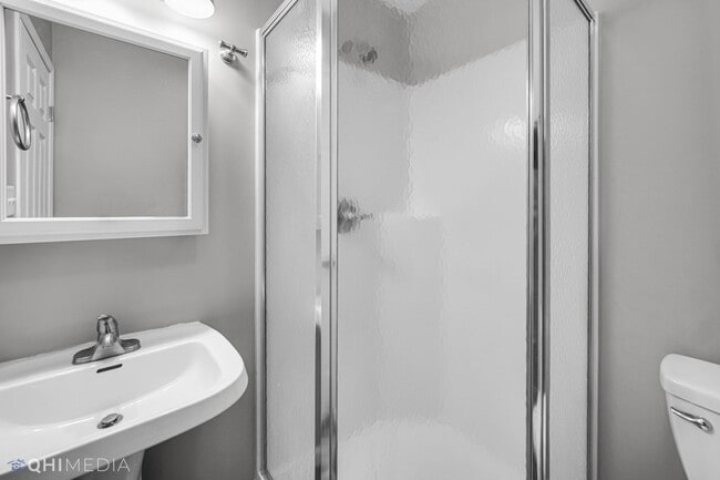 Building Photo - 1218 W 85th Ave